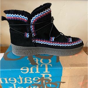 Black OTBT brand suede boot size 40/8.5 to 9. New in box.